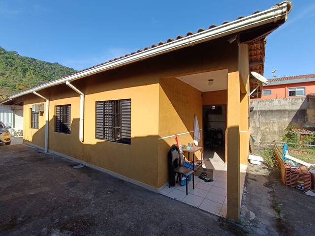 Venda em Guaiúba - Guarujá